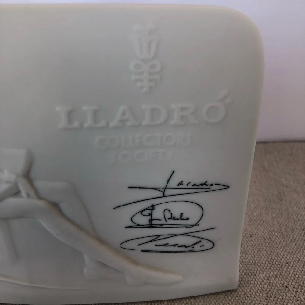 Lladró Collector’s Society Vintage White Porcelain Bisque Don Quixote Plaque - Picture 5 of 8